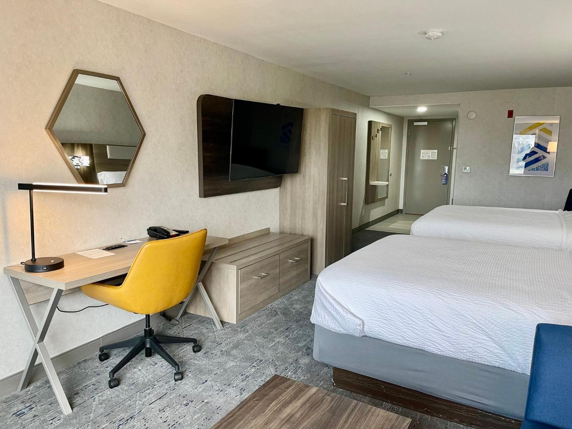 Holiday Inn Express Fresno Northwest - Herndon By Ihg Exteriör bild